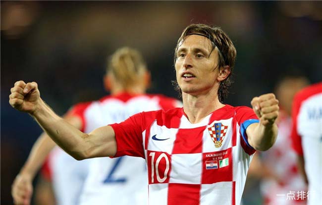 罗马诺：切尔西认为埃斯特旺是完美签约，愿笑着支付浮动条款