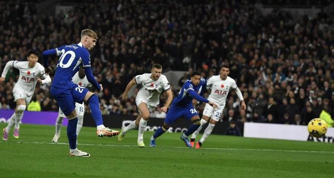 NBA：勇士主场击败灰熊 库里狂砍45分