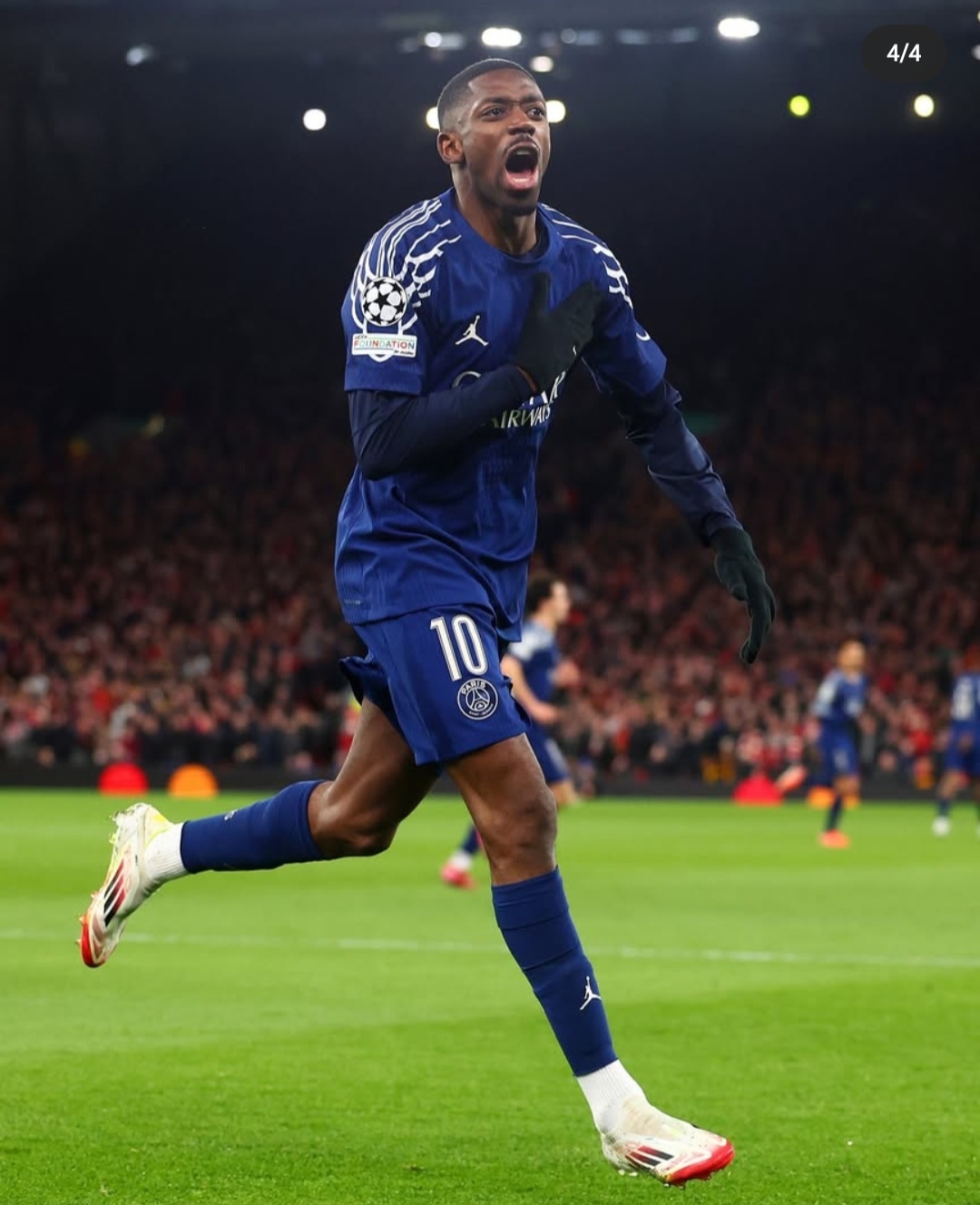 齐达内访华与樊振东互动，展现球技，赞其乒乓球成就，两人友好交流，共话皇马。