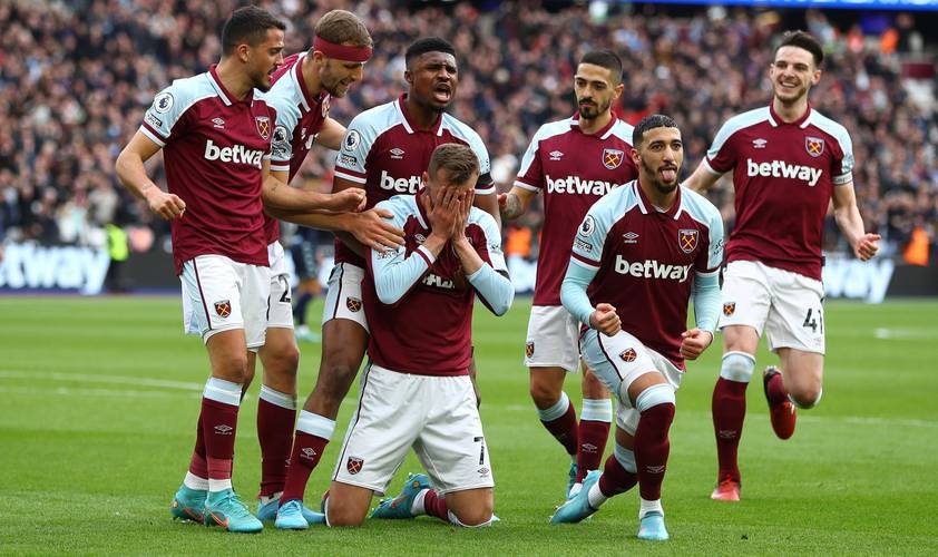 比萨vs帕尔马：恩佐拉、埃贝彻尔首发，马特奥-佩莱格里诺、阿德里安-贝尔纳韦出战