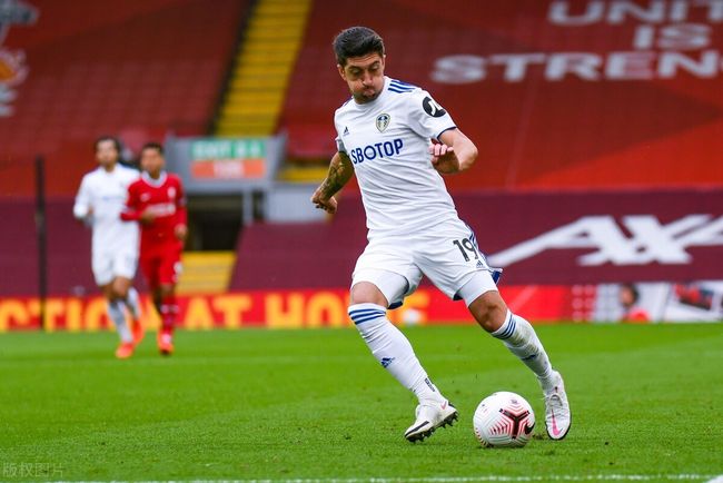 记者：阿贾克斯正接触前狼堡主帅西莫尼斯，视为海廷加继任者