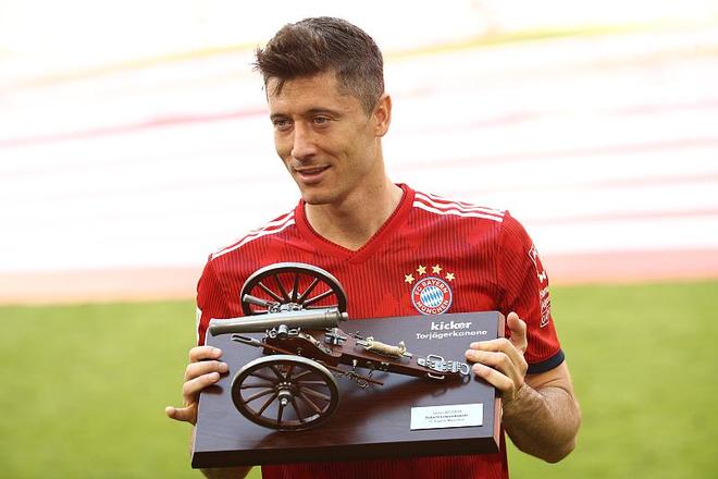 罗马诺：森林和埃弗顿正在竞争道路，球员更想去森林踢欧战