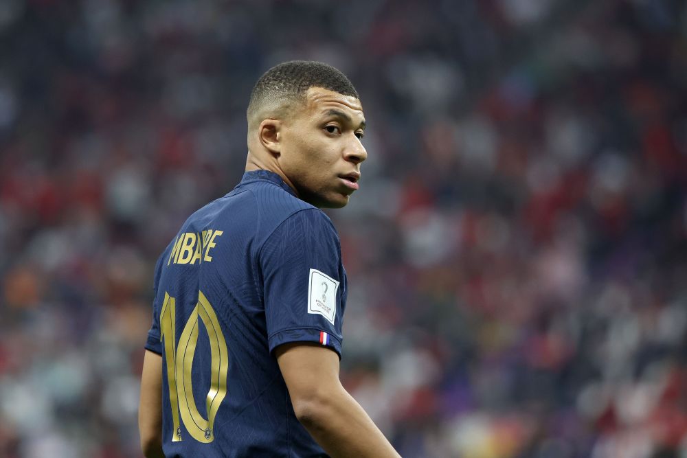 足球队员饮食与恢复计划