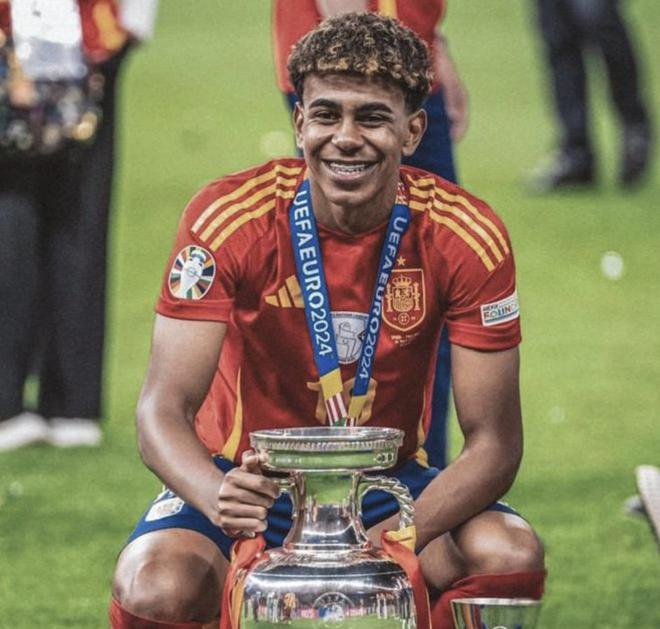 阿根廷男足主力后卫塔利亚菲科期待2026年世界杯决赛遇到日本